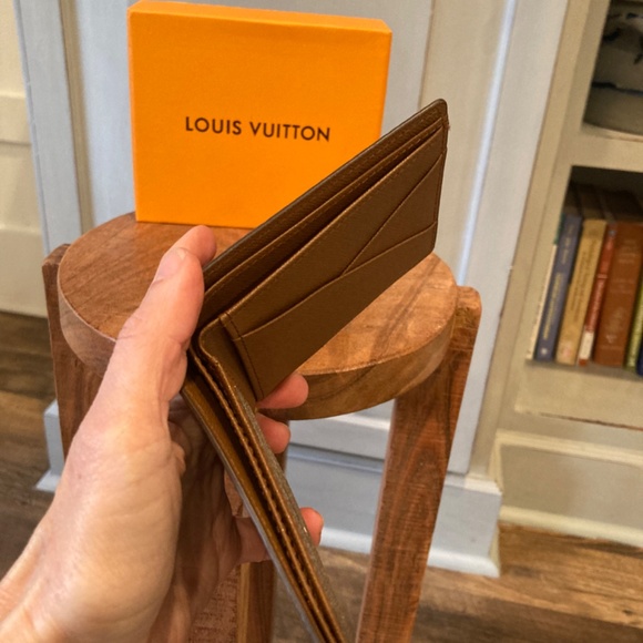 Louis vuitton mens wallet - Picture 6 of 6